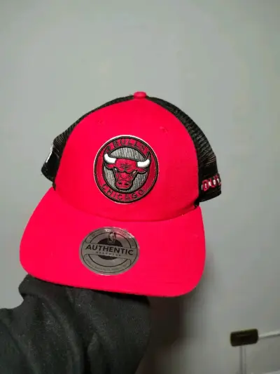 Gorra roja Chicago Bulls auténtica - miniatura 1
