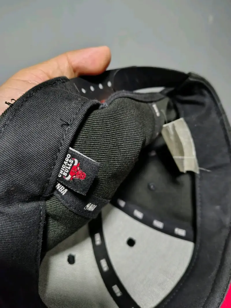 Gorra roja Chicago Bulls auténtica - 4