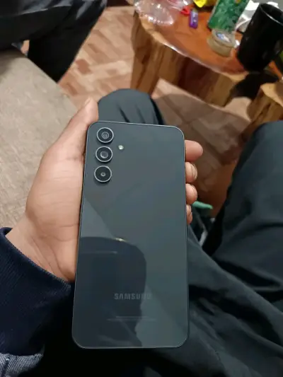 Se venden o se permura  samsung a 54 g5 - miniatura 4