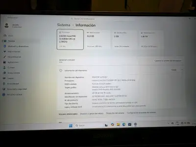 Laptop Lenovo Legion con retroiluminación - miniatura 4