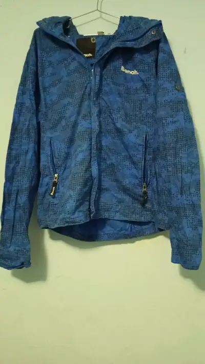 Chaqueta azul Bench con capucha - miniatura 1