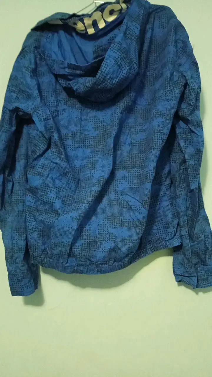 Chaqueta azul Bench con capucha - 2