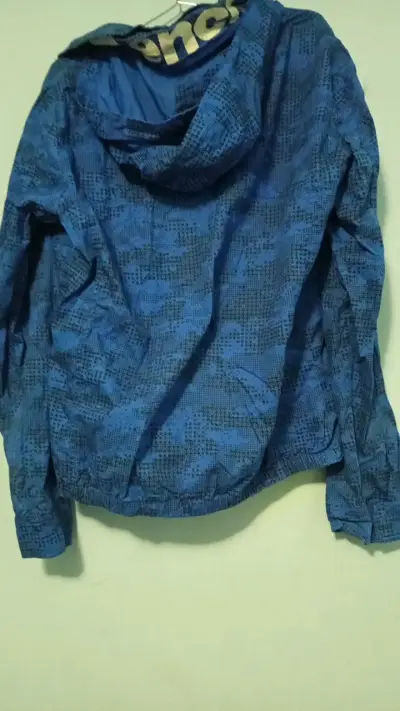 Chaqueta azul Bench con capucha - miniatura 2