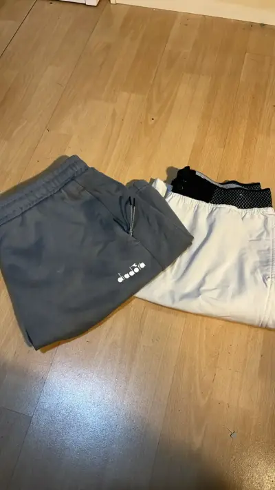 Shorts deportivos Diadora gris y blanco - miniatura 1