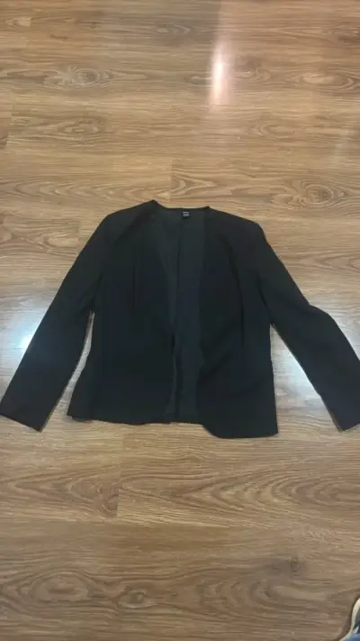 Blazer negro elegante para mujer - miniatura 1