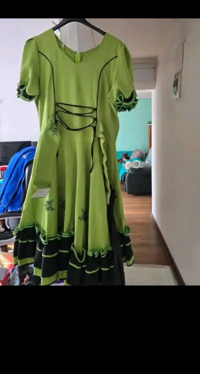 Vestido de baile folclórico verde - miniatura 1
