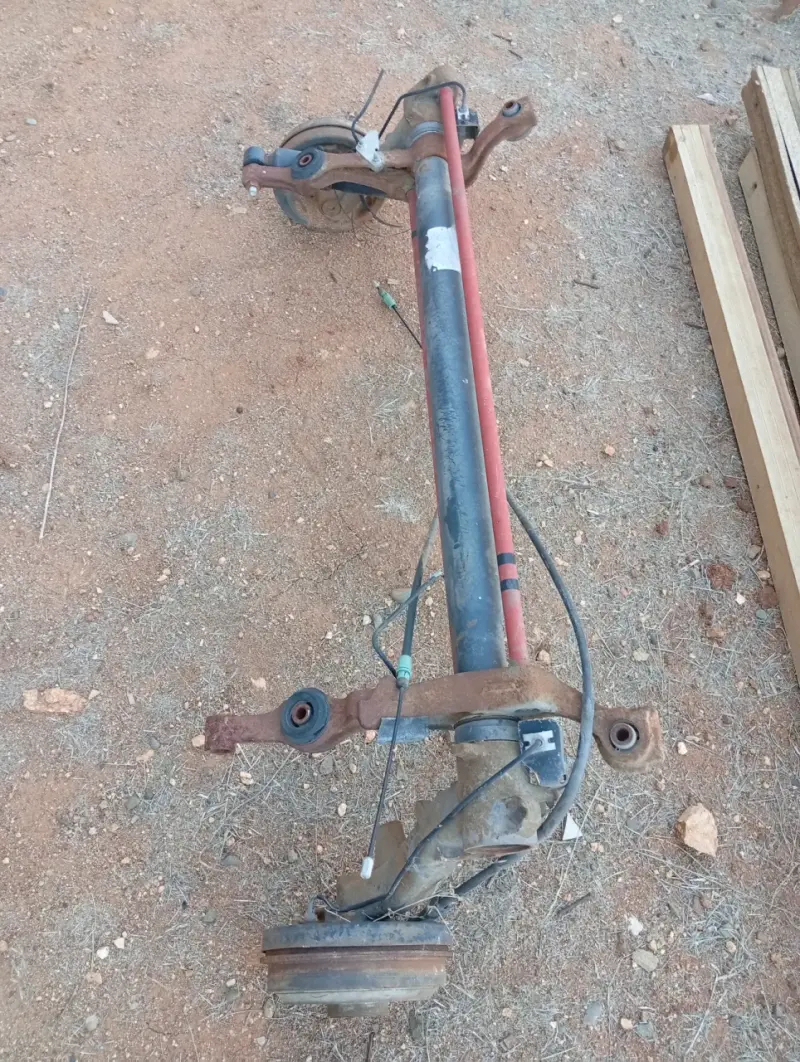 Eje trasero Peugeot 106 2002 - 1