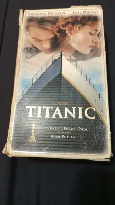 VHS de la película Titanic en buen estado - miniatura 1