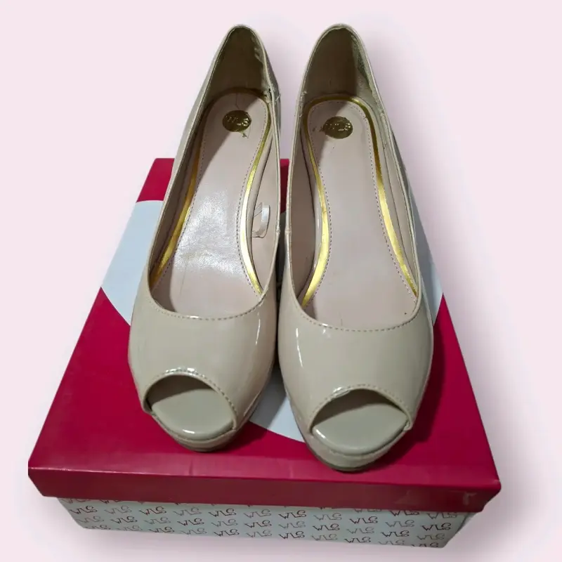 Zapatos de cuña beige Vizzano - 2
