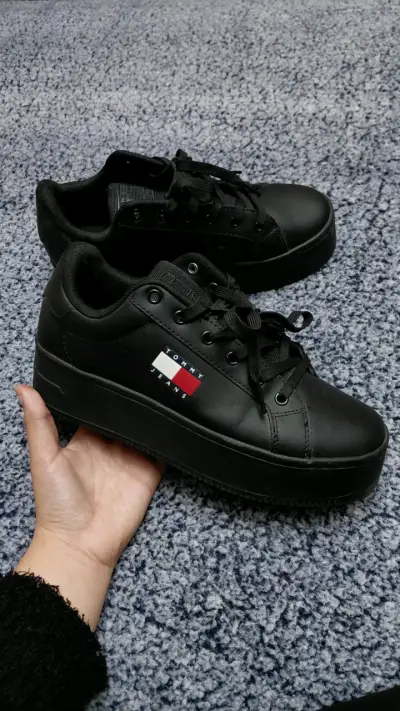 Zapatillas negras Tommy Jeans 38 - miniatura 1