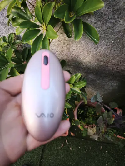 Mouse inalámbrico sony Vaio rosa elegante - miniatura 3