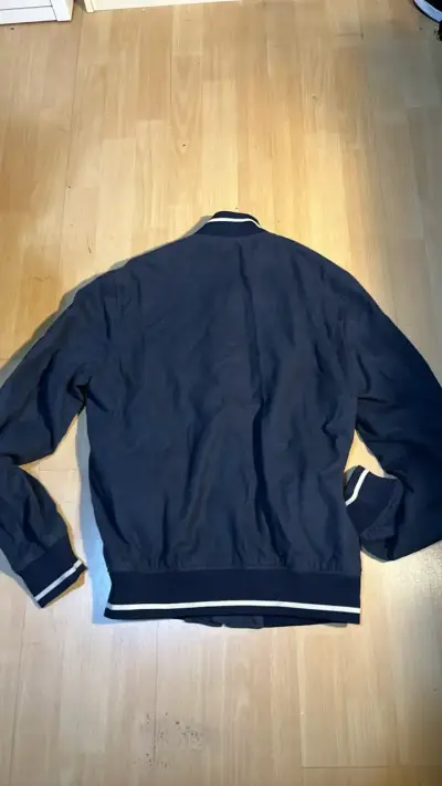 Chaqueta Zara bomber azul con borde blanco - miniatura 3