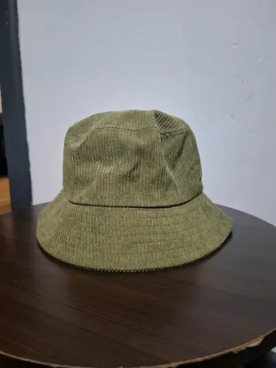 Set de gorros bucket en colores variados - miniatura 3