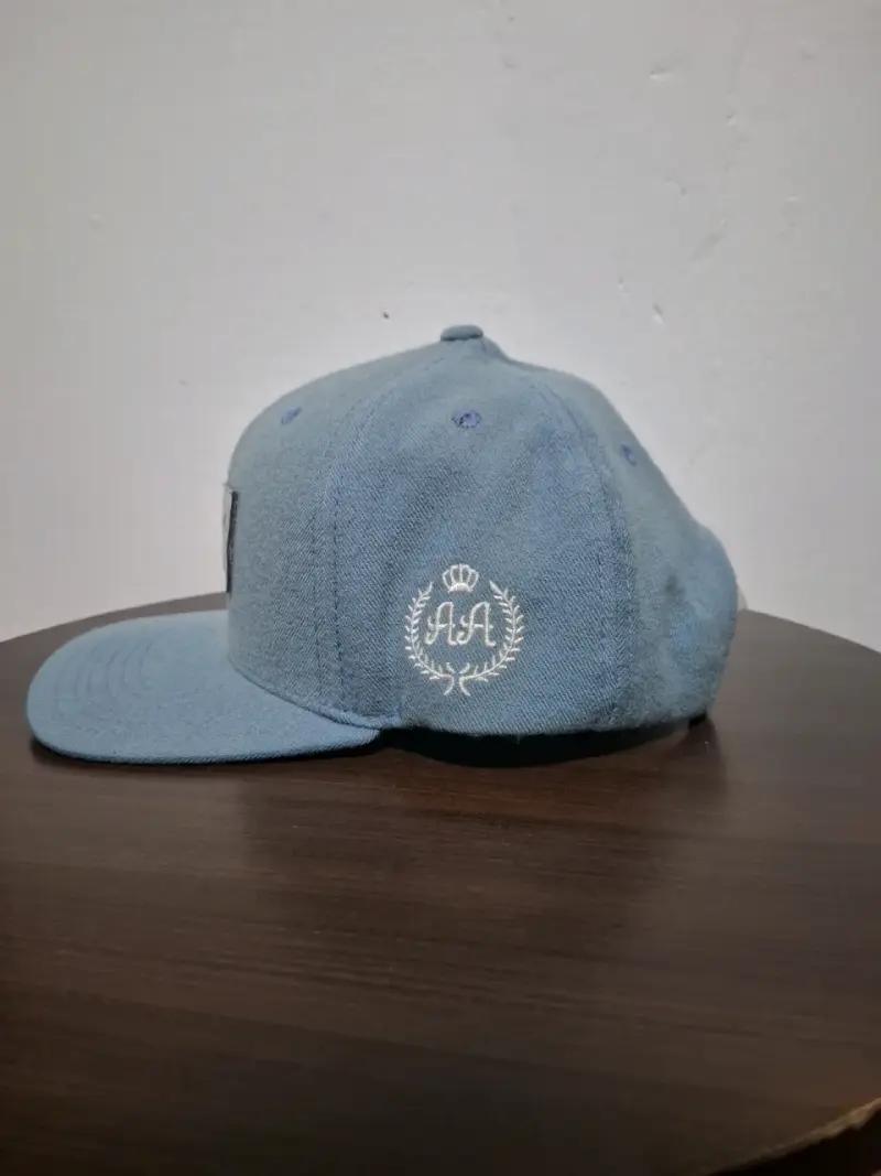 Gorra celeste estilo casual DoubleAA - 2