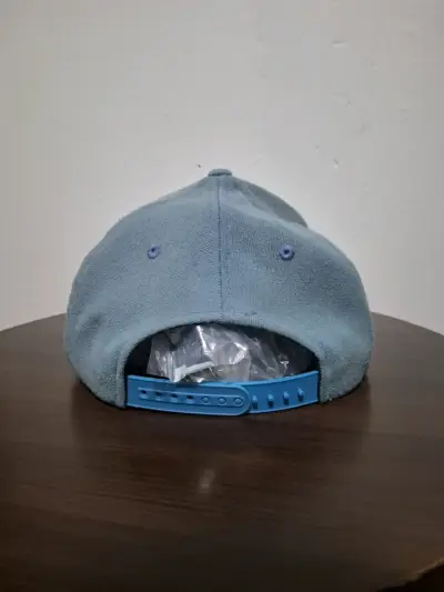 Gorra celeste estilo casual DoubleAA - miniatura 3