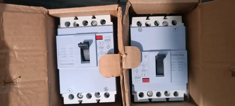 Lote de interruptores automáticos nuevos - 5