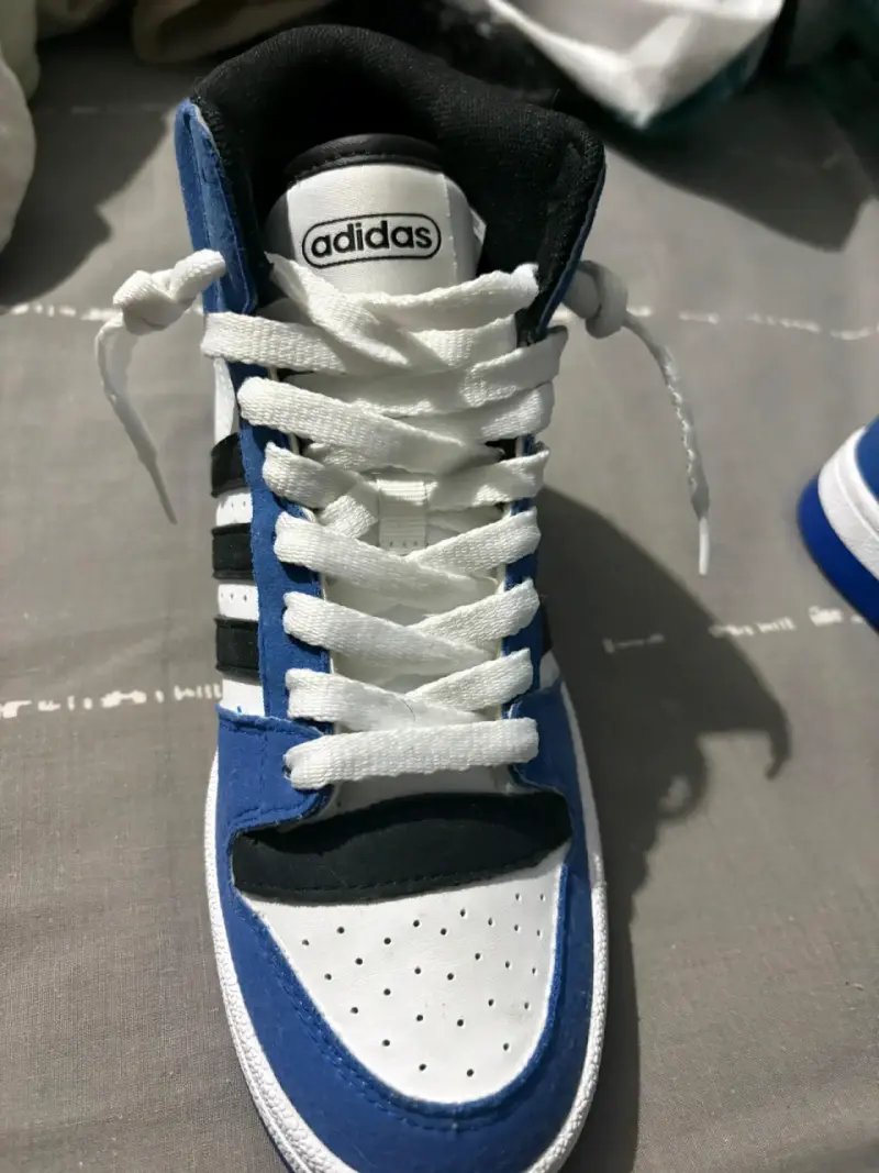 Zapatillas deportivas azules y blancas - 2