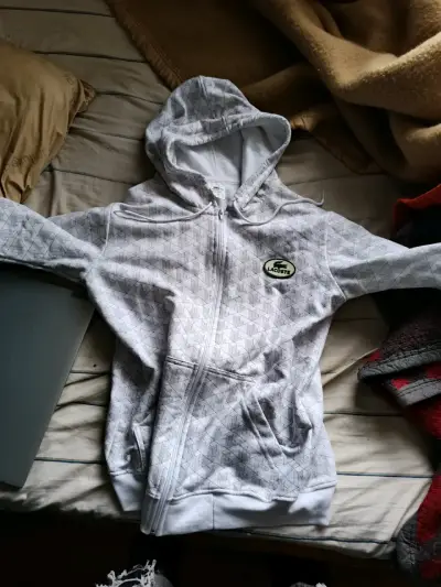 Polerón con capucha Lacoste blanco estampado - miniatura 1