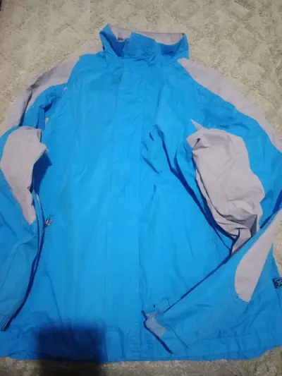 Chaqueta impermeable azul para hombre - miniatura 1