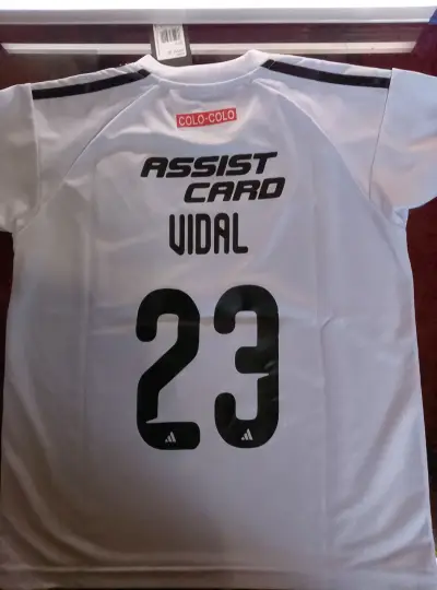Camiseta Colo-Colo Vidal 23 oficial - miniatura 1