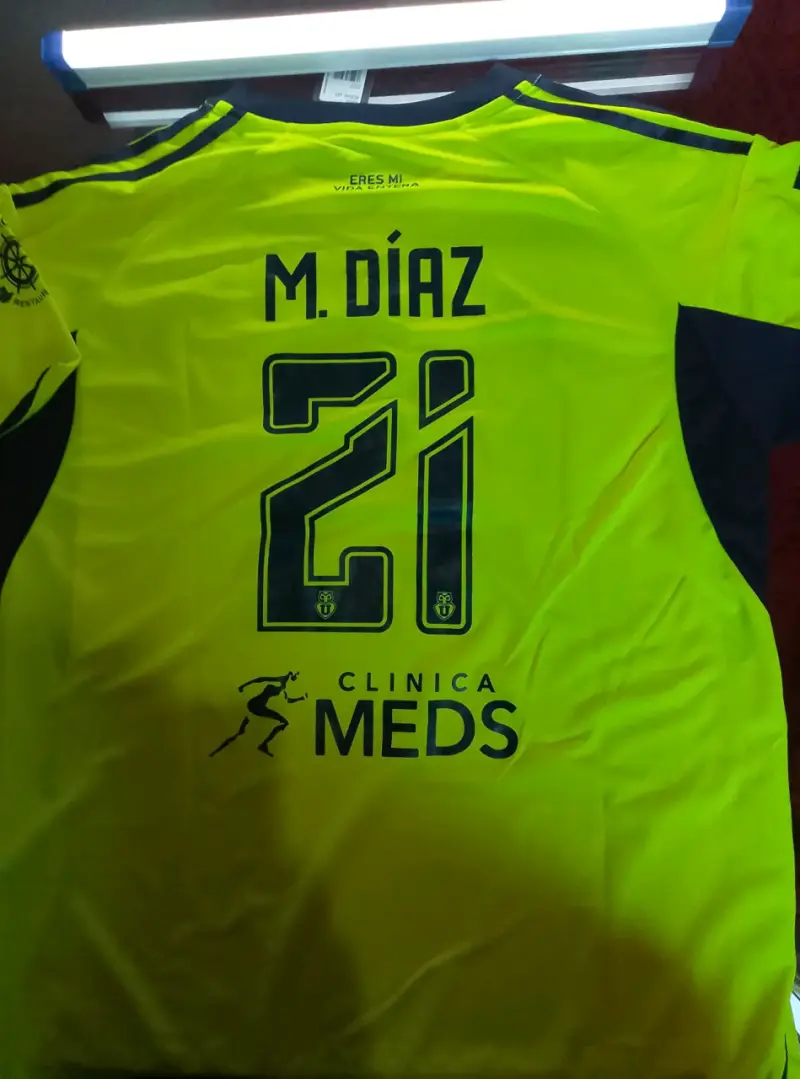 Camiseta oficial Adidas Universidad de Chile XL - 3