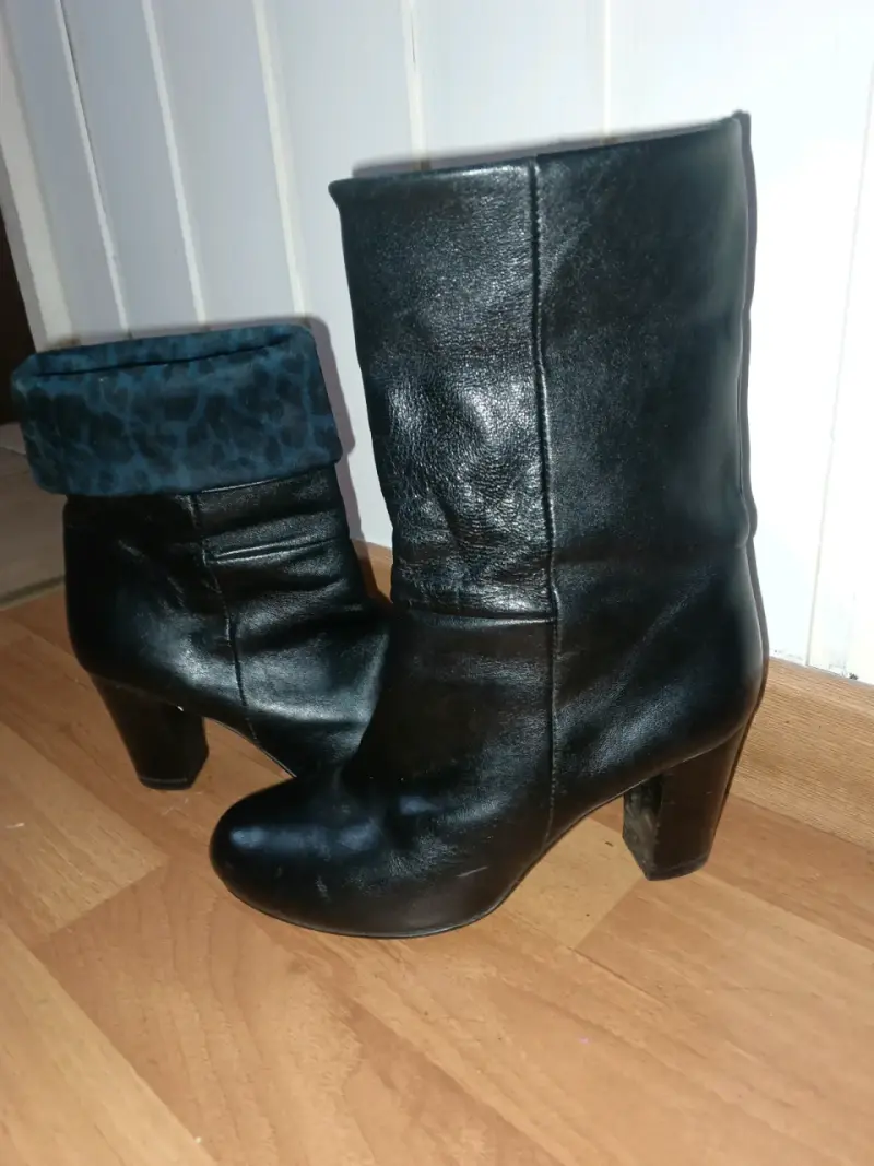 Botas de cuero negras con tacón - 3