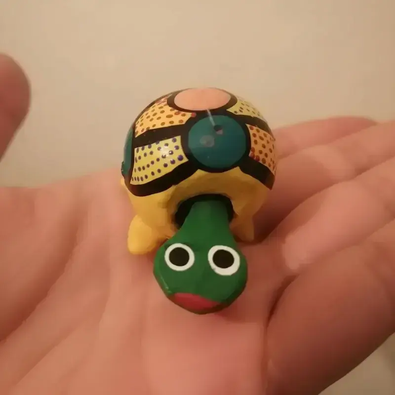 Figura decorativa de tortuga cubanapintada a mano - 4