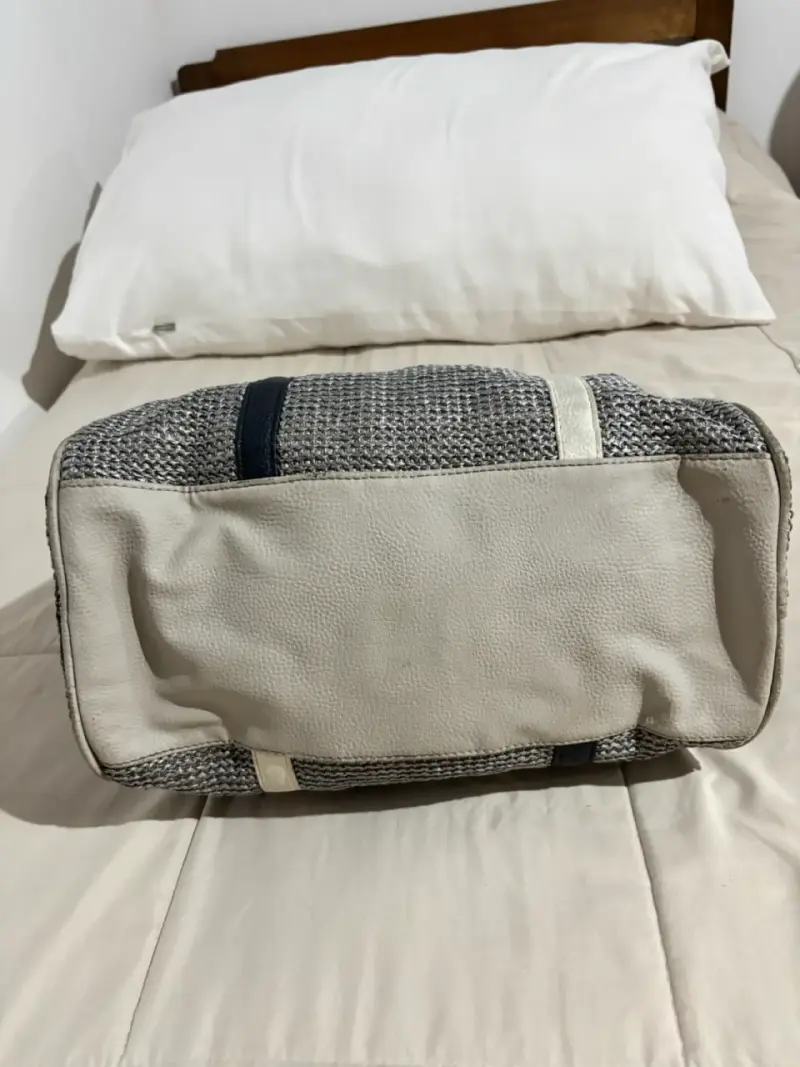 Bolso de mano tejido gris y azul - 4