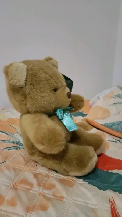 Osito de peluche marrón con lazo - miniatura 2