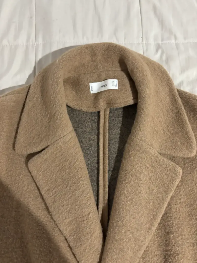 Abrigo de lana beige con botones - 2