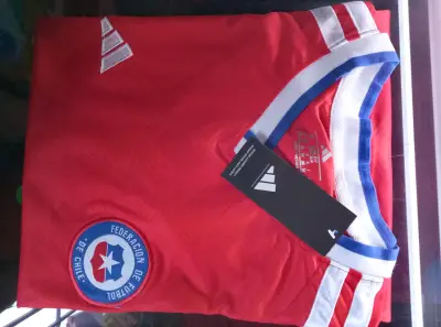 Camiseta roja selección chilena fútbol - miniatura 1