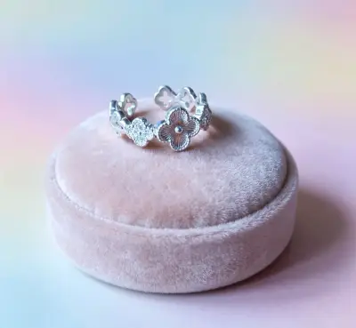 Anillo de plata con circonita brillante - miniatura 2