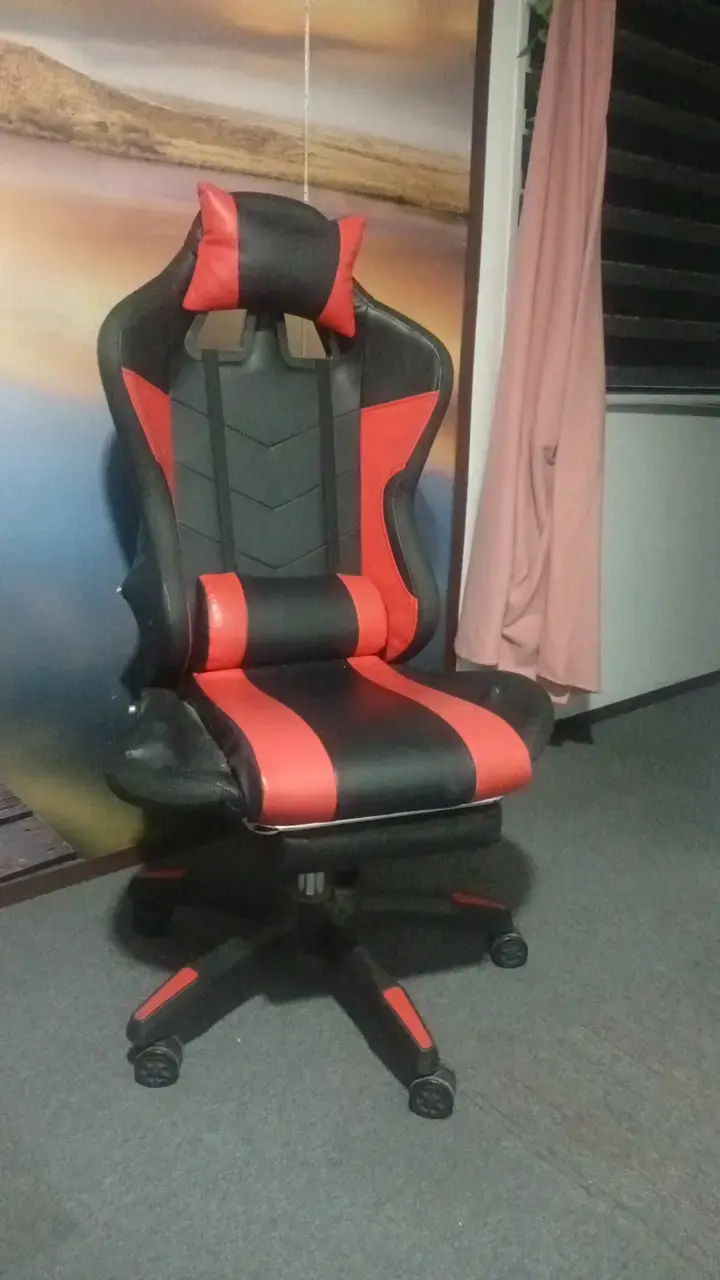 Silla gamer ergonómica negro y rojo - 1