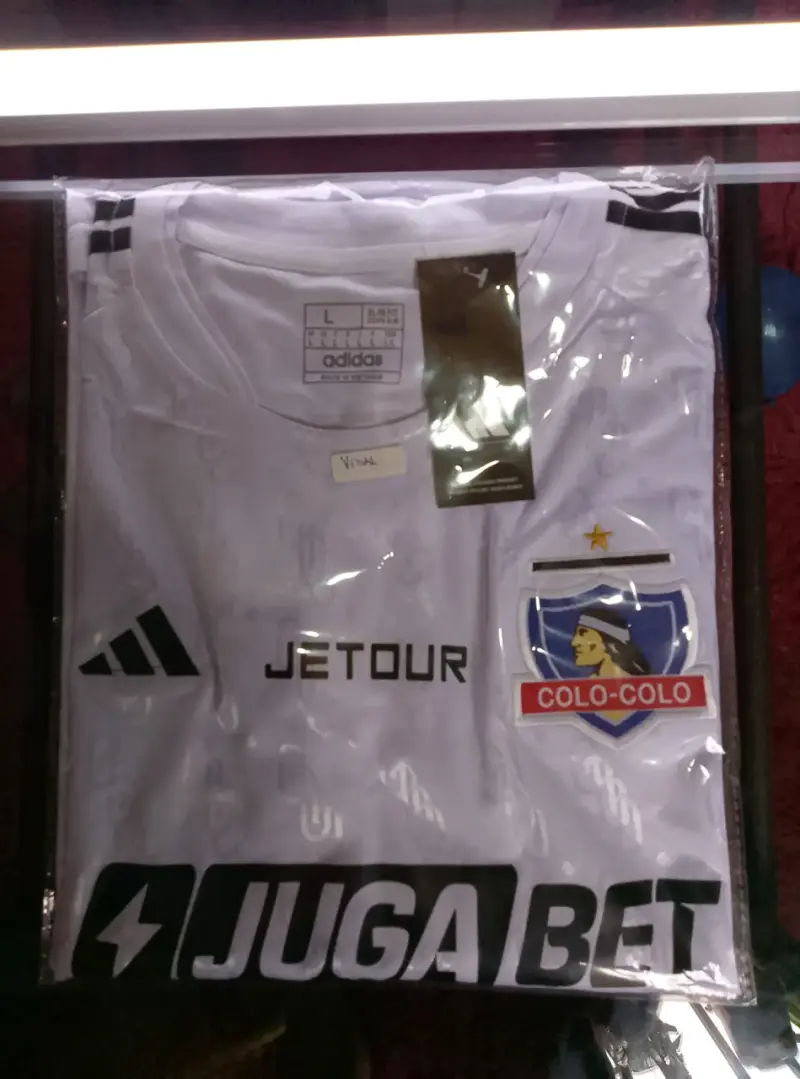 Camiseta Adidas Colo-Colo blanca talla L - 4