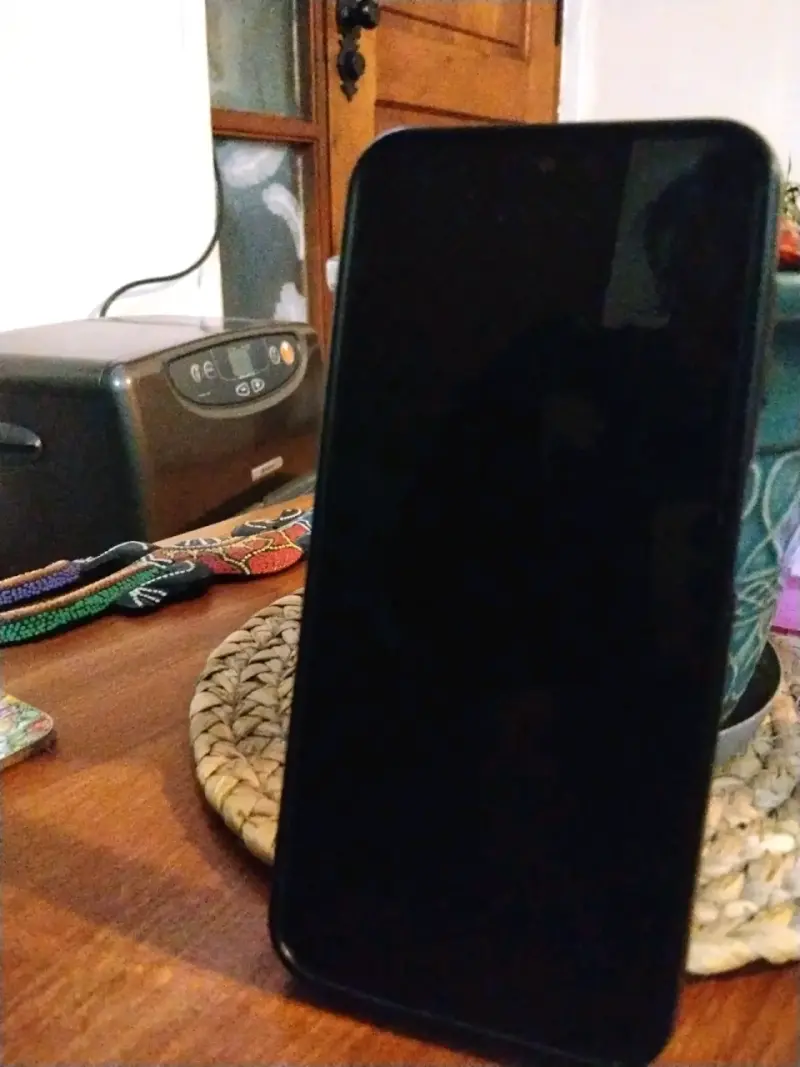 Smartphone con funda protectora - 2