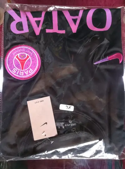 Camiseta Nike PSG negra edición especial - miniatura 2