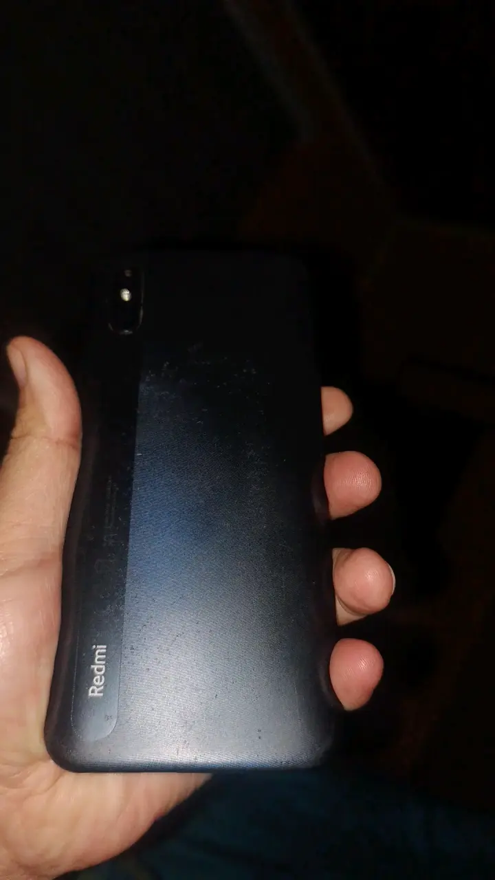 Smartphone Xiaomi en buen estado - 2