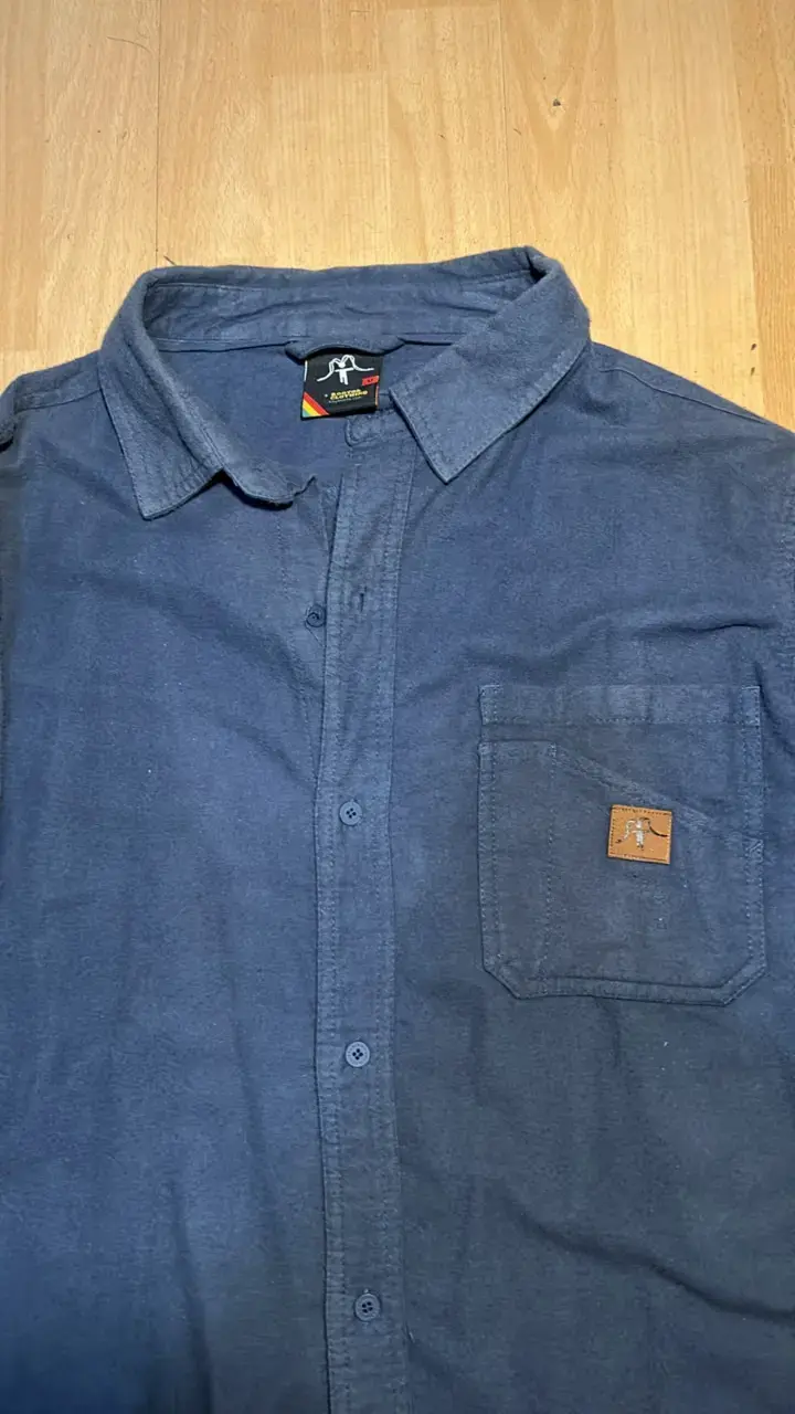 Camisa azul Kaya unite con bolsillo - 2