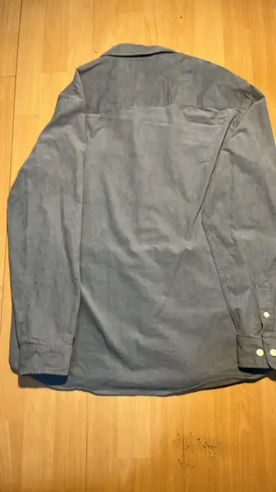 Camisa gris de algodón H&M para hombre - miniatura 3