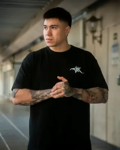 Polera VALKYR Semi oversize Black - miniatura 1