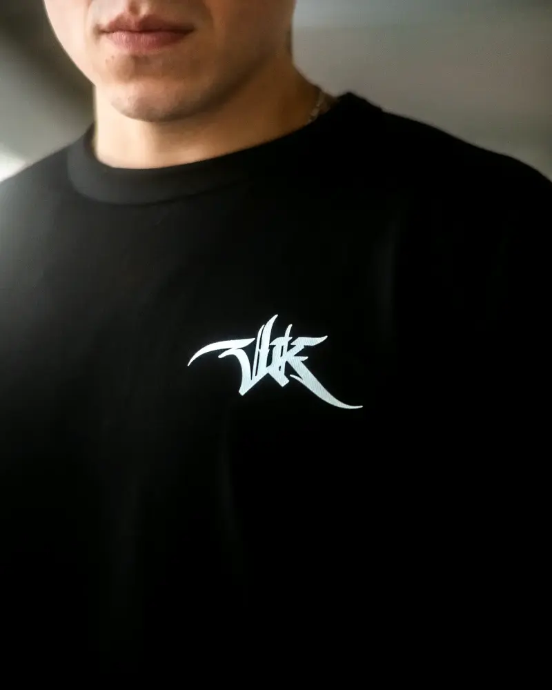 Polera VALKYR Semi oversize Black - 2