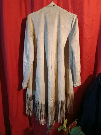 Cardigan beige con flecos para mujer - miniatura 2