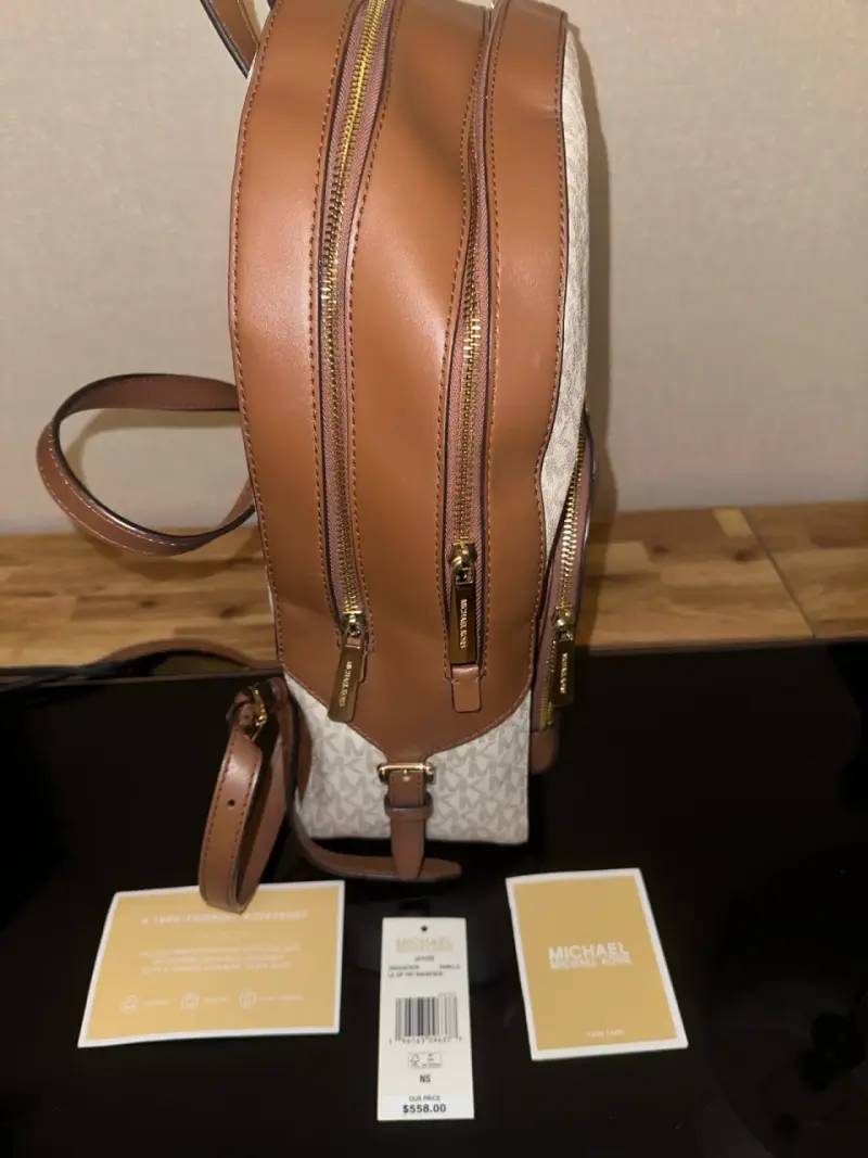 Mochila Michael Kors beige y marrón - 2