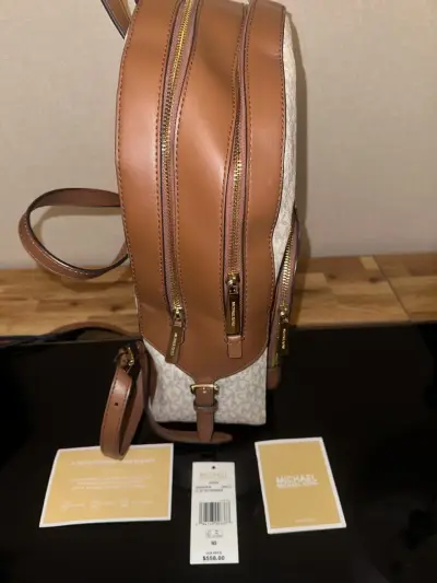 Mochila Michael Kors beige y marrón - miniatura 2