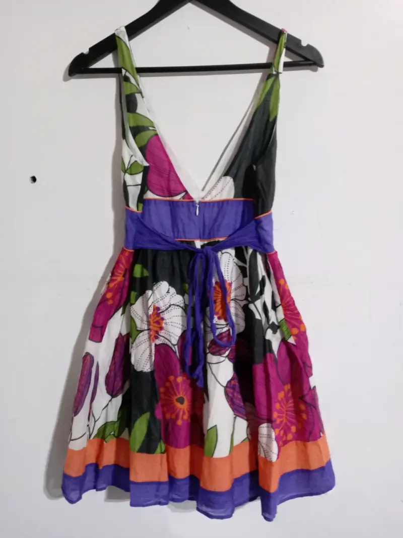 Vestido floral sin mangas - 2