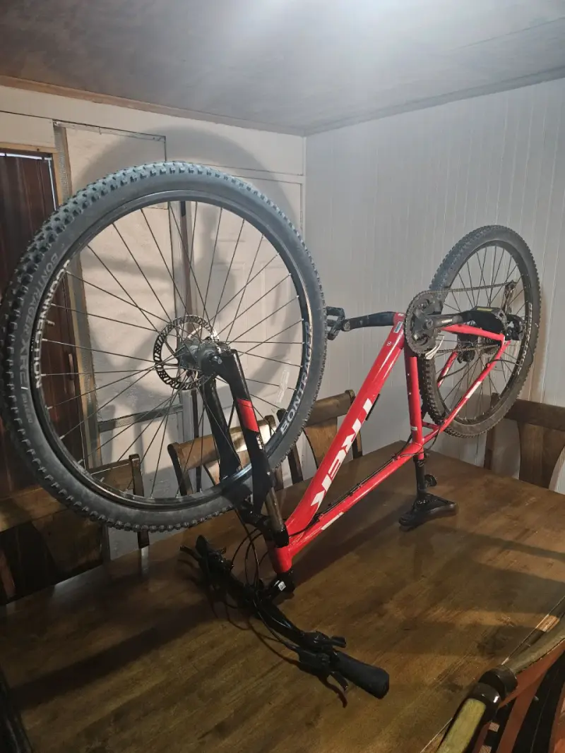 Bicicleta Trek roja de montaña - 4