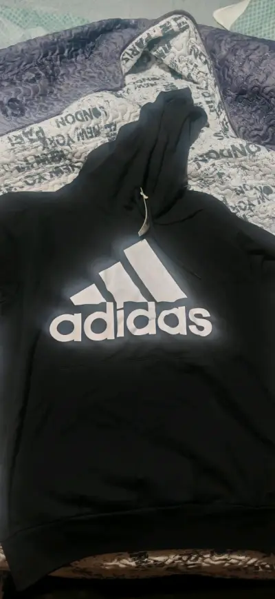 Polerón Adidas negro con capucha - miniatura 1