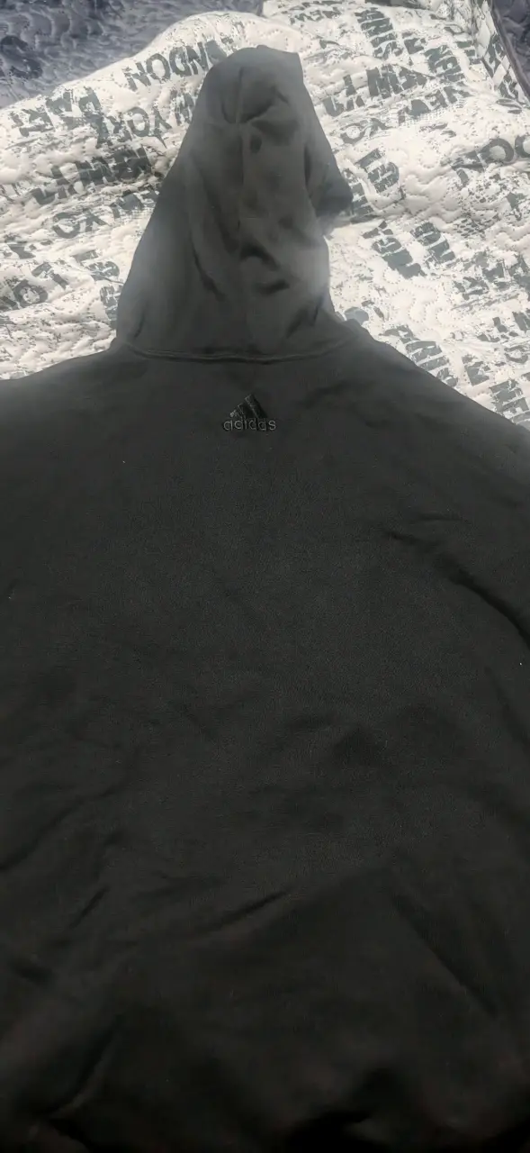 Polerón Adidas negro con capucha - 6