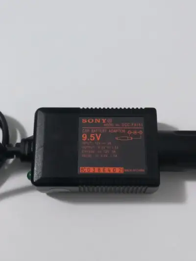 Adaptador de batería para auto Sony 9.5V - miniatura 1