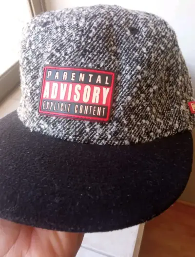 Gorra estilo Parental Advisory - miniatura 1